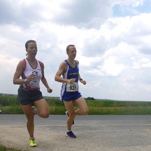 03-angela-kuehnlein-hochstrassenlauf-weisendorf-2014-03